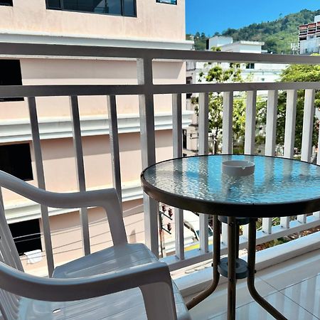 Issara Patong Beach Екстериор снимка