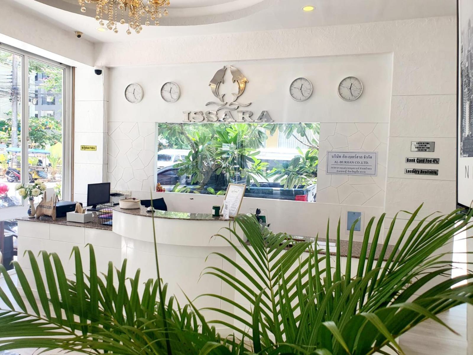 Issara Patong Beach Екстериор снимка